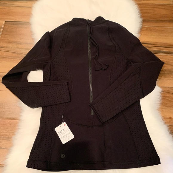 Lululemon swell seeker paddle top black new swim - Picture 7 of 8